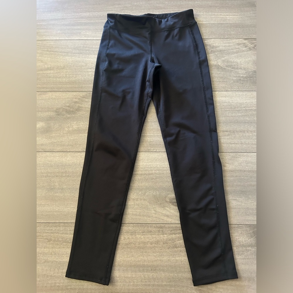 Old navy black leggings. Size kids large